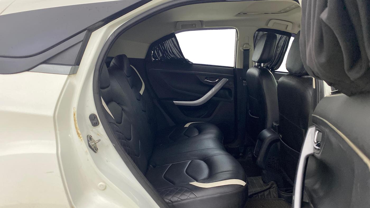 2021 Tata NEXON XMA SUNROOF PETROL, Petrol, Automatic, 79,203 km, Right Side Rear Door Cabin