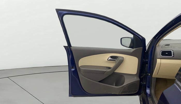 2012 Volkswagen Vento HIGHLINE DIESEL 1.6, Diesel, Manual, 73,895 km, LHS Front Door