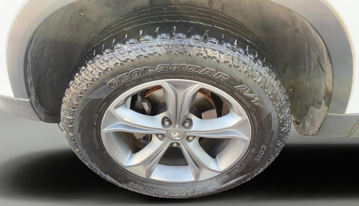 2020 Tata Harrier XZA 2.0L DUAL TONE, Diesel, Automatic, 1,22,626 km, Left Front Wheel