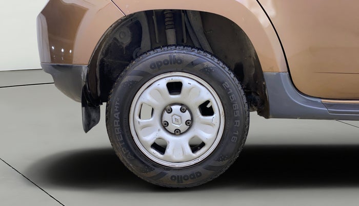 2014 Renault Duster RXE PETROL, Petrol, Manual, 57,039 km, Right Rear Wheel