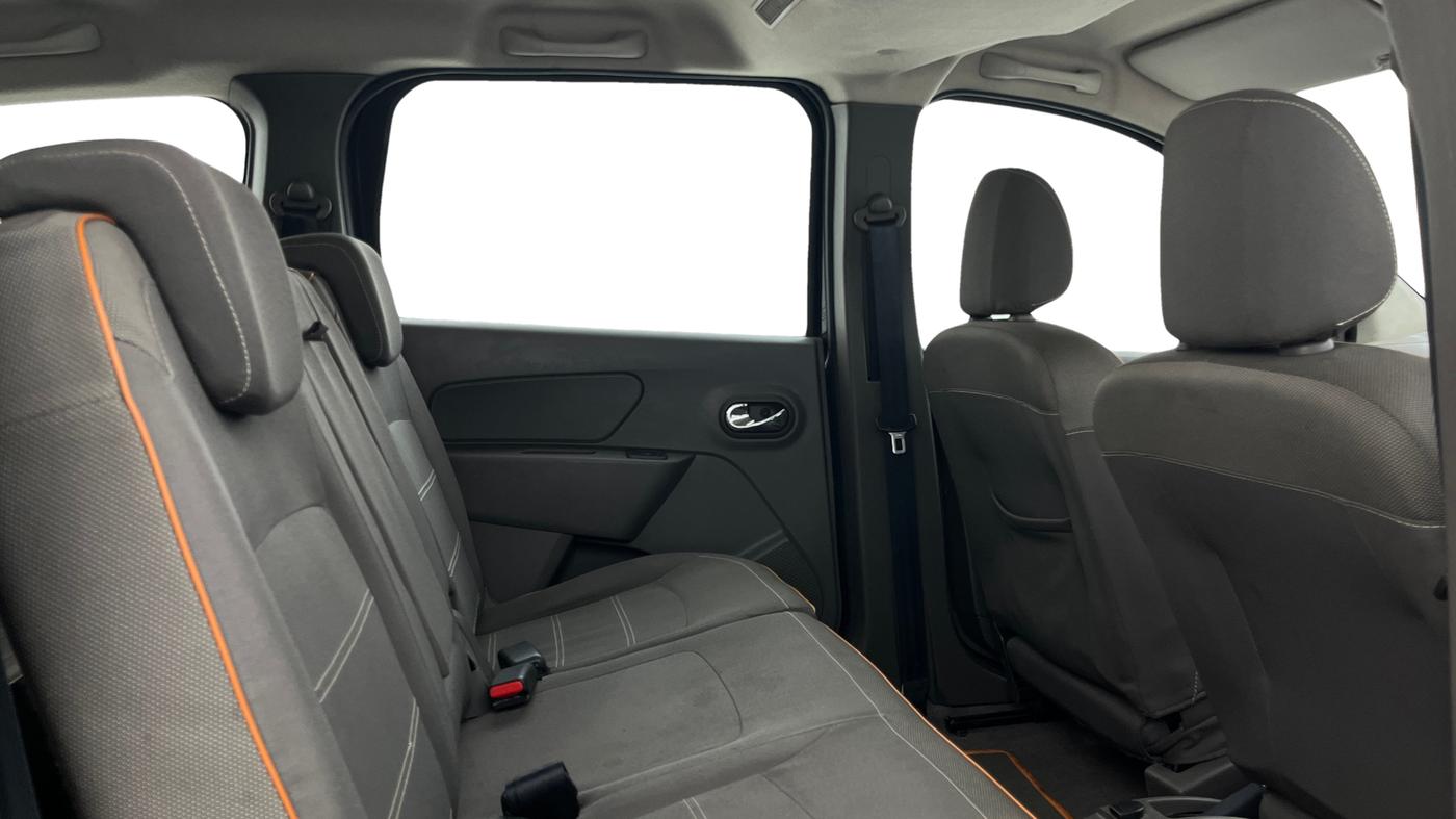 2016 Renault Lodgy 85 PS RXL WORLD EDITION 8 STR, Diesel, Manual, 48,682 km, Right Side Rear Door Cabin