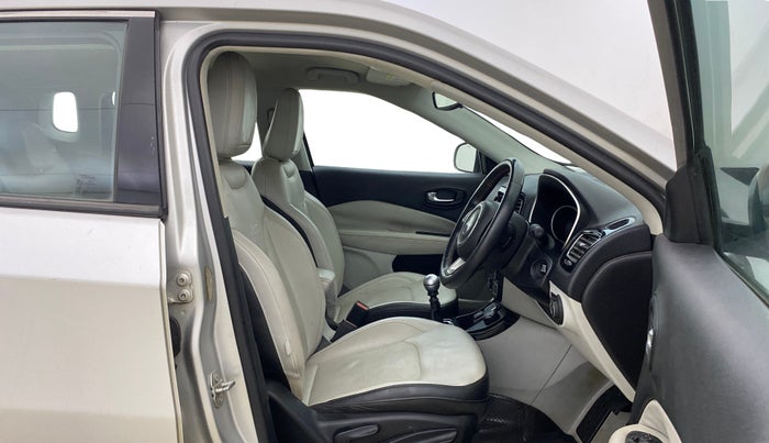 2017 Jeep Compass LIMITED 2.0 DIESEL 4X4, Diesel, Manual, 66,425 km, Right Side Front Door Cabin