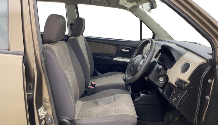 2015 Maruti Wagon R 1.0 LXI CNG, CNG, Manual, 1,10,768 km, Right Side Front Door Cabin
