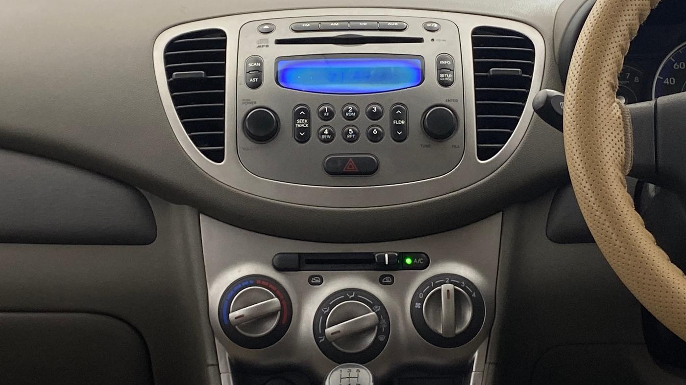 2014 Hyundai i10 SPORTZ 1.1, Petrol, Manual, 47,884 km, Air Conditioner