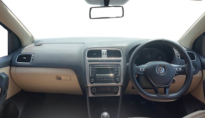 2015 Volkswagen Polo HIGHLINE1.2L, Petrol, Manual, 94,479 km, Dashboard