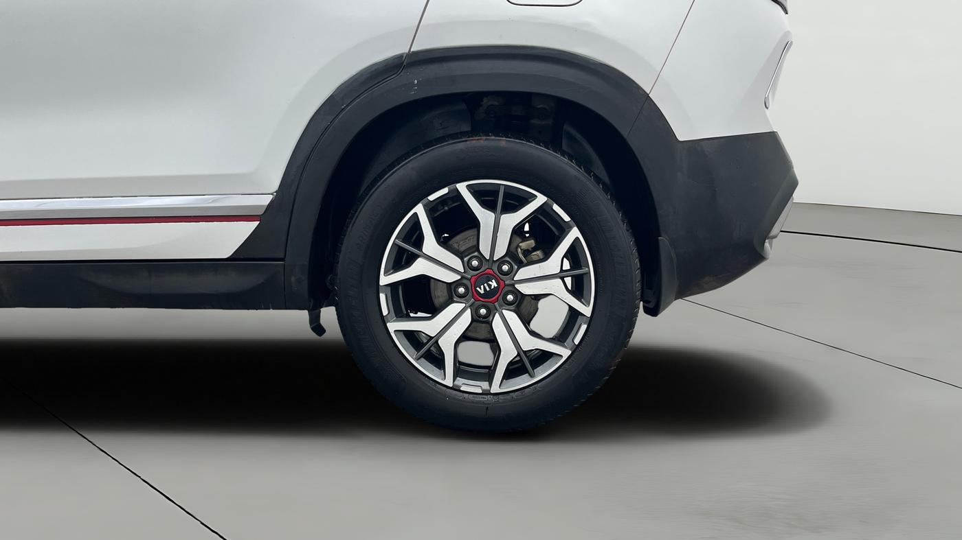 2021 KIA SELTOS GTX PLUS AT 1.5 DIESEL, Diesel, Automatic, 95,162 km, Left Rear Wheel