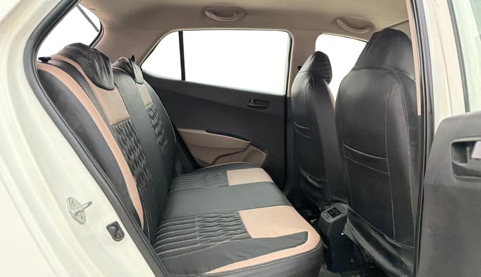 2017 Hyundai Grand i10 MAGNA AT 1.2 KAPPA VTVT, Petrol, Automatic, 21,008 km, Right Side Rear Door Cabin