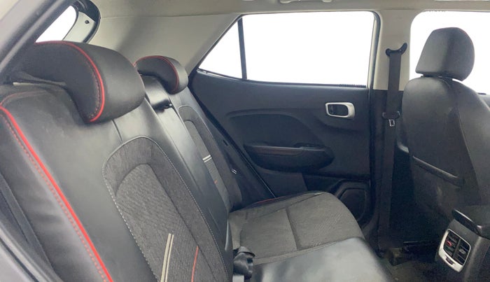 2020 Hyundai VENUE SX 1.0 (O) TURBO IMT DUAL TONE, Petrol, Manual, 67,344 km, Right Side Rear Door Cabin