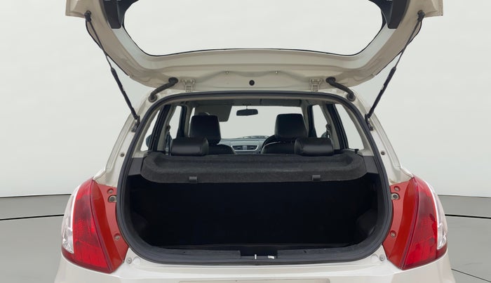 2013 Maruti Swift VXI, Petrol, Manual, 1,30,490 km, Boot Open Zoomed View