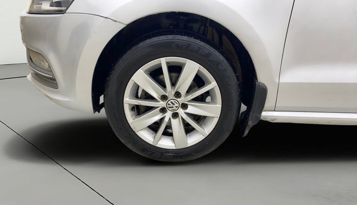 2016 Volkswagen Polo HIGHLINE1.2L, Petrol, Manual, 59,902 km, Left Front Wheel