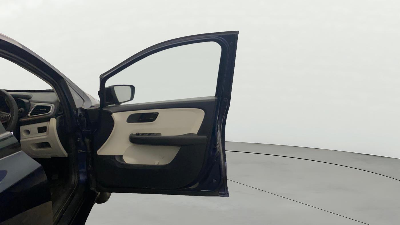2024 Tata ALTROZ XM PLUS PETROL, Petrol, Manual, 31,608 km, RHS Front Door