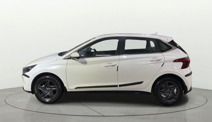 2022 Hyundai NEW I20 SPORTZ 1.2 MT, Petrol, Manual, 42,672 km, Left Side