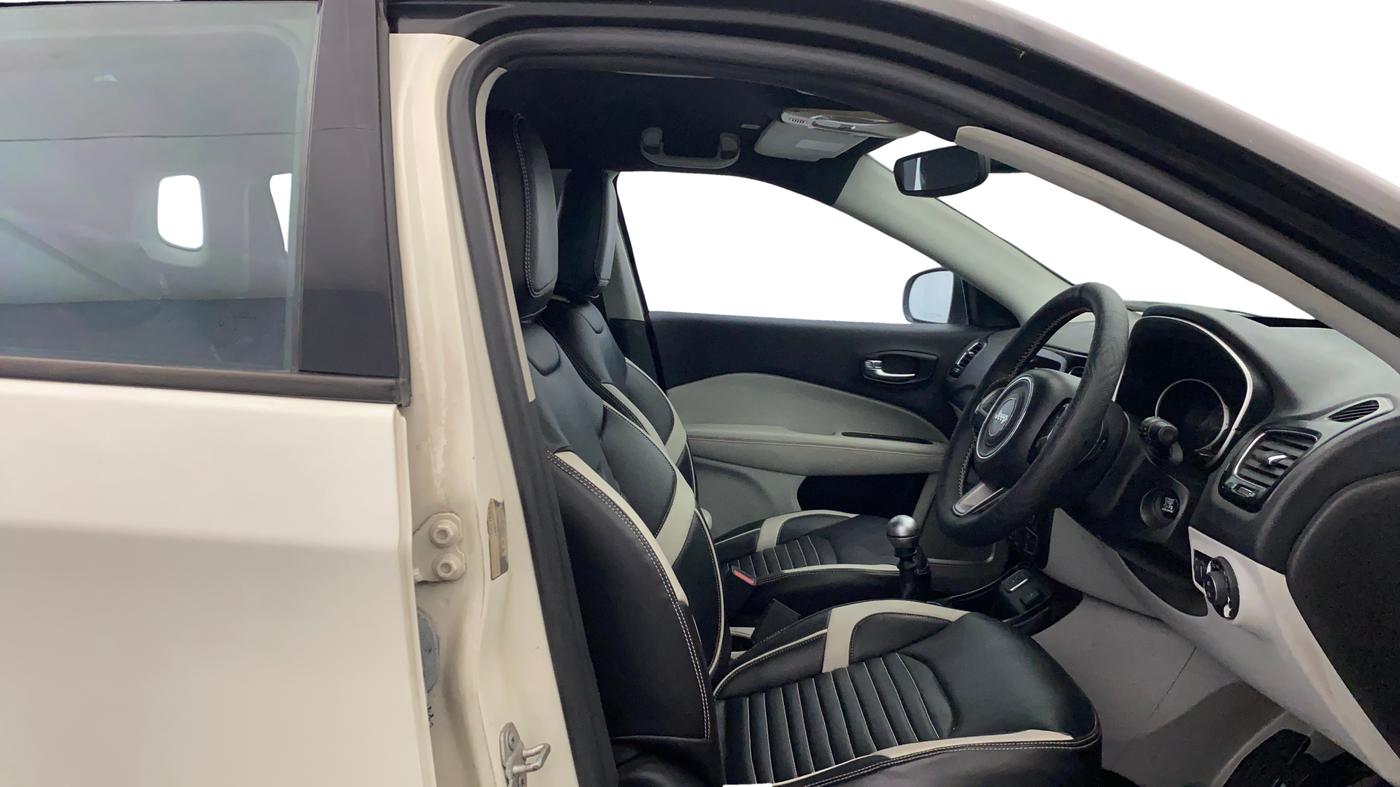2018 Jeep Compass LIMITED (O) 2.0 DIESEL, Diesel, Manual, 85,932 km, Right Side Front Door Cabin