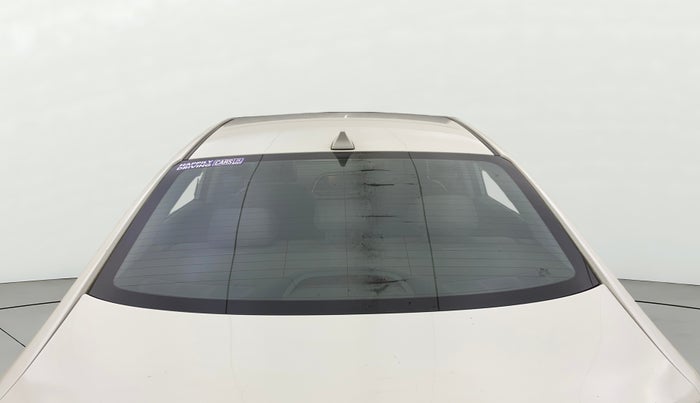 2016 Hyundai New Elantra 2.0 SX(O) AT PETROL, Petrol, Automatic, 1,01,757 km, Rear Windshield