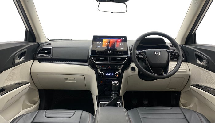 2024 Mahindra XUV 3XO AX5 1.2 L TCMPFi, Petrol, Manual, 5,026 km, Dashboard