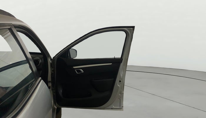 2024 Renault Kwid CLIMBER MT 1.0, Petrol, Manual, 38,289 km, RHS Front Door