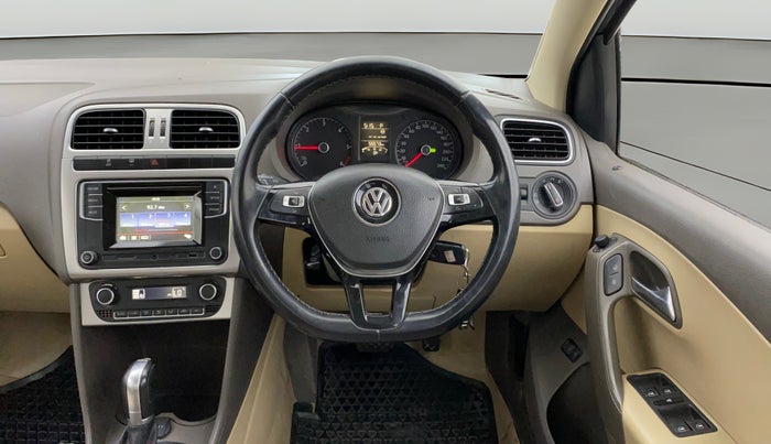 2016 Volkswagen Vento HIGHLINE 1.5 AT, Diesel, Automatic, 55,573 km, Steering Wheel Close Up