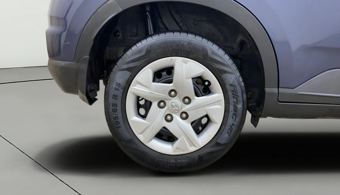 2020 Hyundai VENUE S 1.2, Petrol, Manual, 39,504 km, Right Rear Wheel