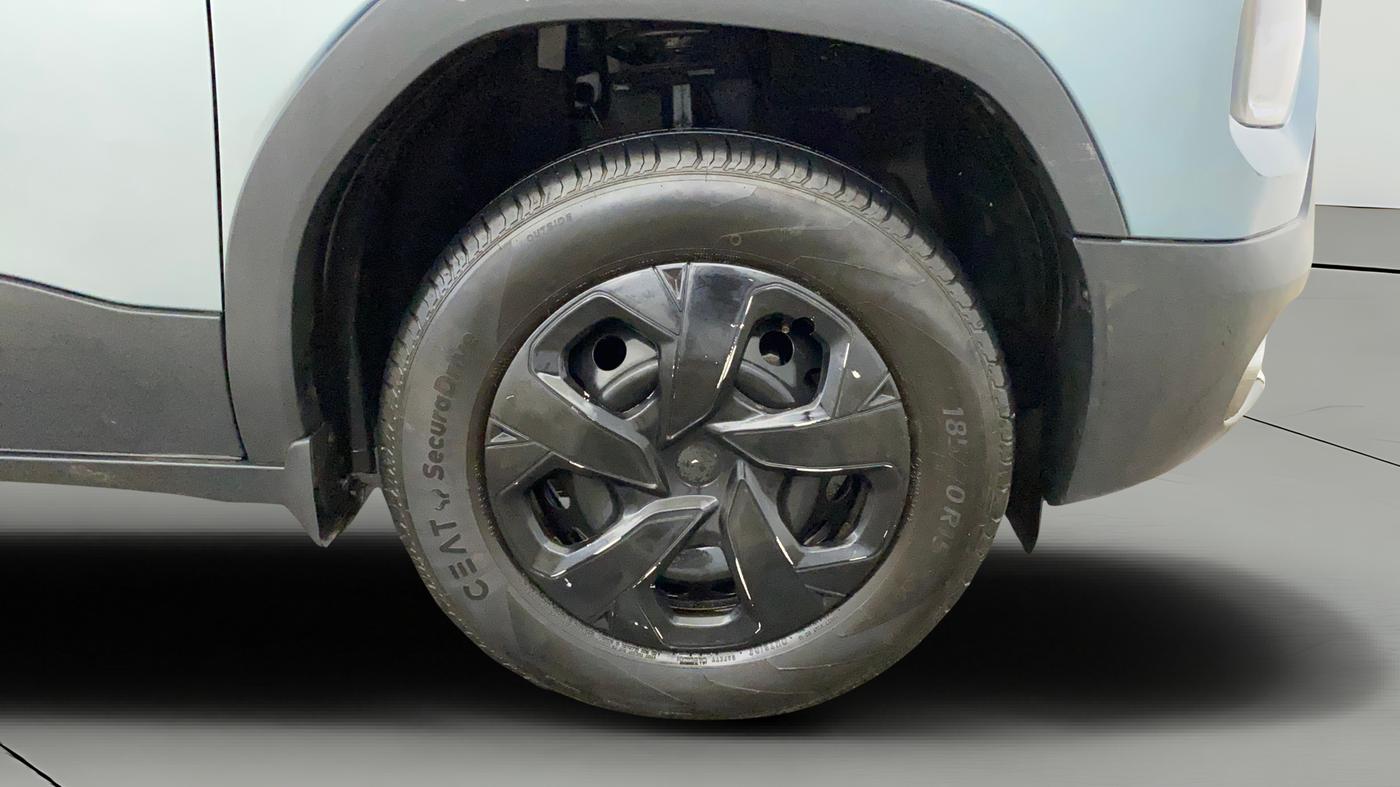 2022 Tata PUNCH ADVENTURE MT, Petrol, Manual, 35,641 km, Right Front Wheel