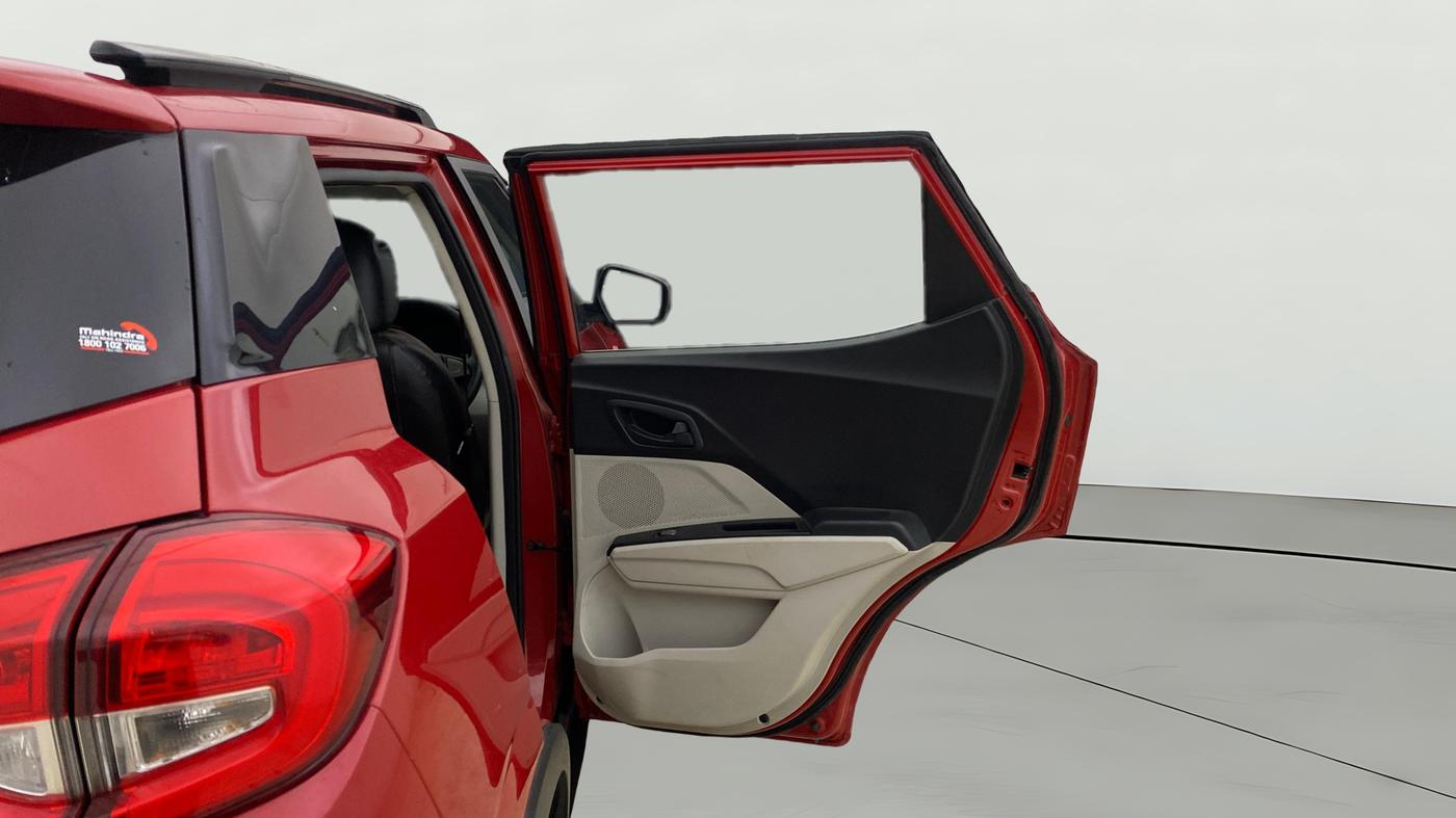 2022 Mahindra XUV300 W6 1.2 PETROL, Petrol, Manual, 22,804 km, RHS Rear Door
