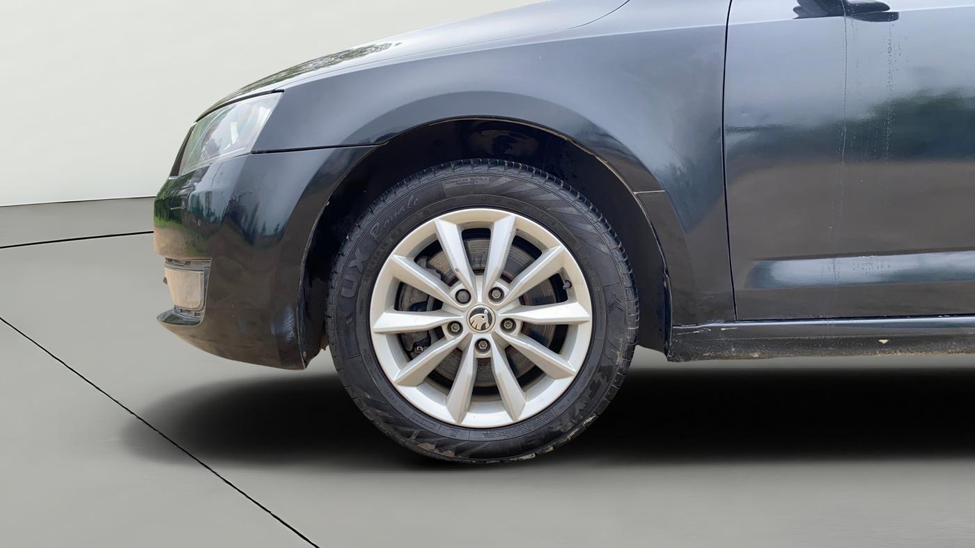 2014 Skoda Octavia ELEGANCE 1.8 TSI AT, Petrol, Automatic, 89,206 km, Left Front Wheel