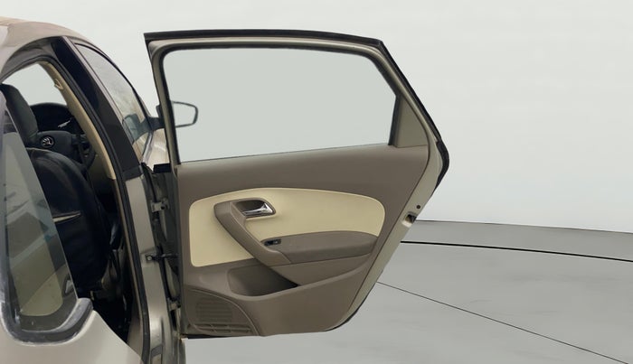 2013 Skoda Rapid AMBITION 1.6 TDI CR MT PLUS, Diesel, Manual, 1,04,812 km, RHS Rear Door