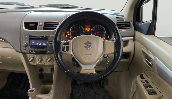 2016 Maruti Ertiga VXI CNG, CNG, Manual, 1,24,272 km, Steering Wheel Close Up