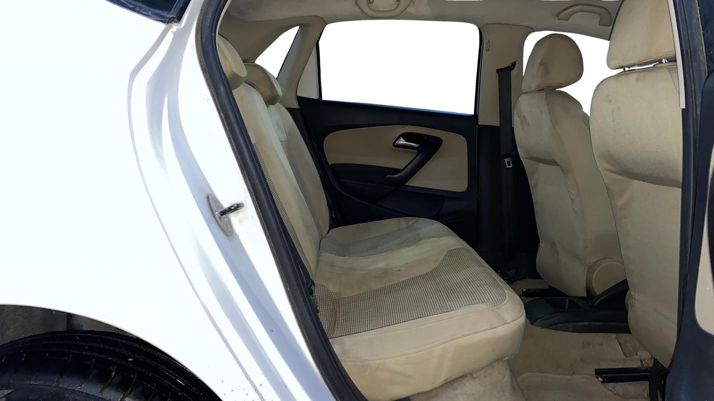 2015 Volkswagen Polo HIGHLINE1.5L, Diesel, Manual, 94,250 km, Right Side Rear Door Cabin