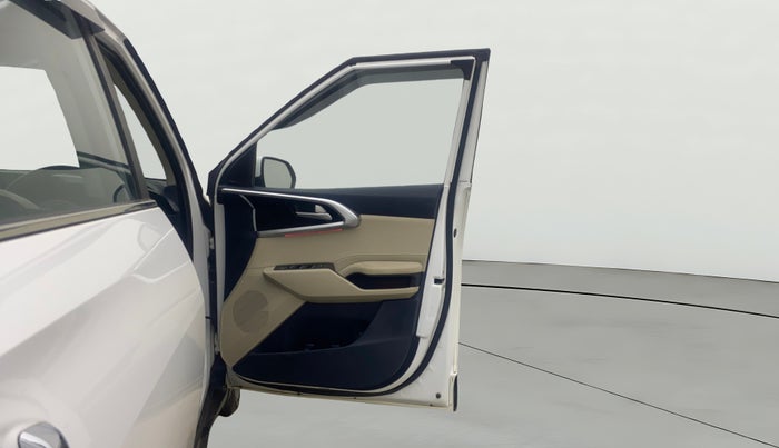 2022 KIA CARENS LUXURY 1.5 DIESEL 7 STR, Diesel, Manual, 22,170 km, RHS Front Door