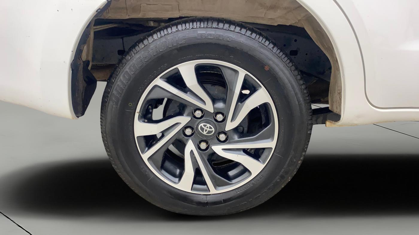 2022 Toyota Innova Crysta 2.7 GX AT 7 STR, Petrol, Automatic, 22,173 km, Right Rear Wheel