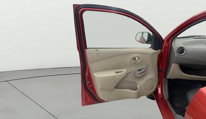 2015 Datsun Go T, Petrol, Manual, 73,582 km, LHS Front Door