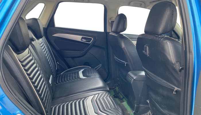 2016 Maruti Vitara Brezza ZDI, Diesel, Manual, 73,581 km, Right Side Rear Door Cabin