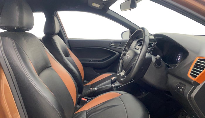 2016 Hyundai i20 Active 1.2 SX, Petrol, Manual, 1,01,527 km, Right Side Front Door Cabin