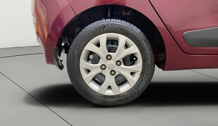 2014 Hyundai Grand i10 SPORTZ AT 1.2 KAPPA VTVT, Petrol, Automatic, 1,10,190 km, Right Rear Wheel