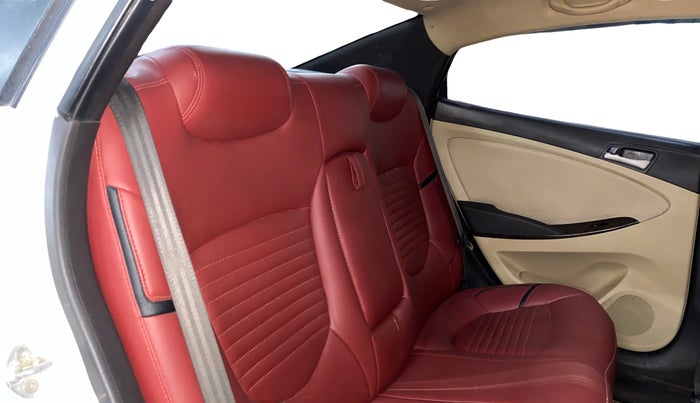 2017 Hyundai Verna 1.6 CRDI SX, Diesel, Manual, 1,00,677 km, Right Side Rear Door Cabin