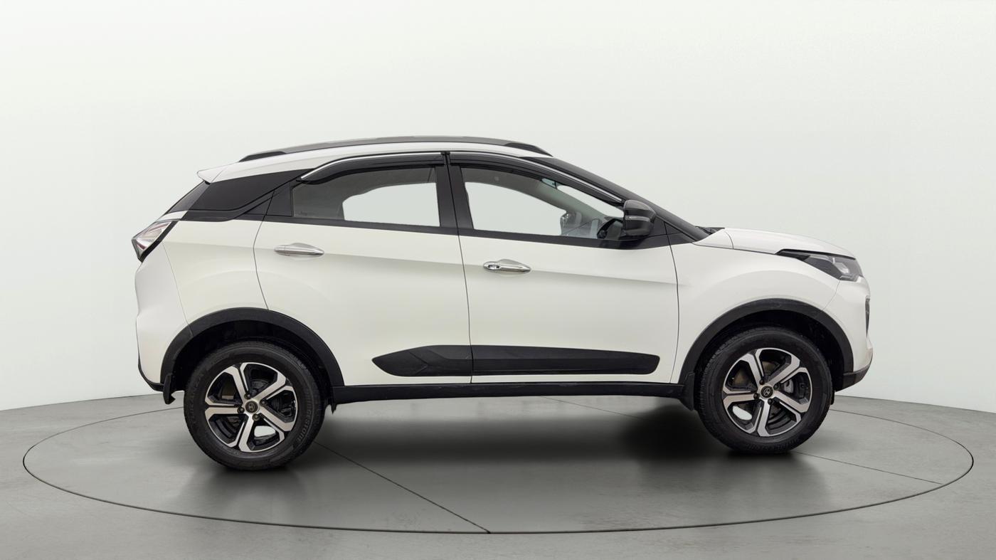2022 Tata NEXON XZA PLUS PETROL, Petrol, Automatic, 71,950 km, Right Side View