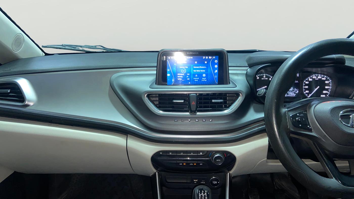 2023 Tata ALTROZ XZ DIESEL, Diesel, Manual, 57,043 km, Air Conditioner