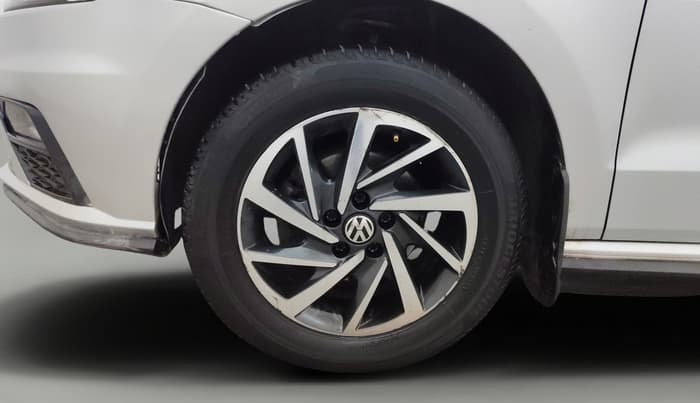2021 Volkswagen Polo COMFORTLINE 1.0L TSI, Petrol, Manual, 1,09,376 km, Left Front Wheel