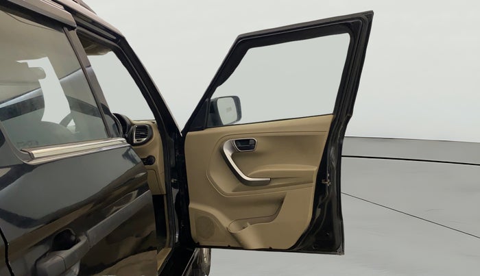 2023 Mahindra BOLERO NEO N 10, Diesel, Manual, 57,277 km, RHS Front Door