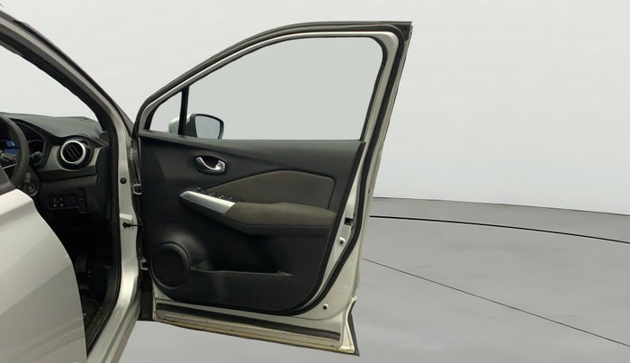 2021 Nissan Kicks XV 1.5, Petrol, Manual, 18,531 km, RHS Front Door