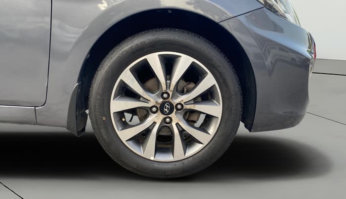 2014 Hyundai Verna FLUIDIC 1.4 VTVT CX, Petrol, Manual, 55,657 km, Right Front Wheel