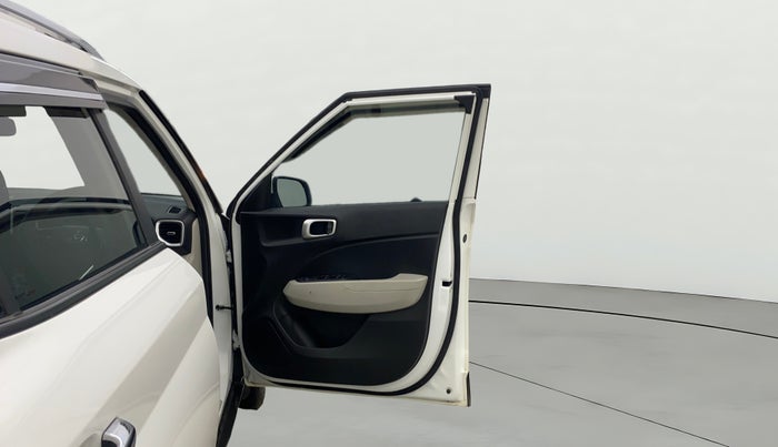 2023 Hyundai VENUE S PLUS 1.5 CRDI, Diesel, Manual, 29,143 km, RHS Front Door