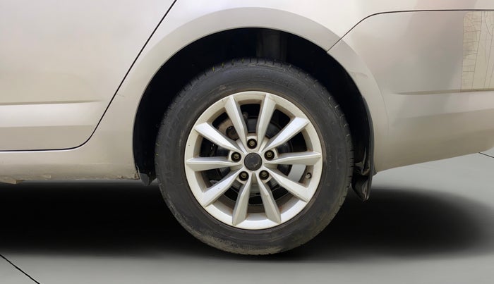 2014 Skoda Octavia AMBITION 1.4 TSI, Petrol, Manual, 65,493 km, Left Rear Wheel