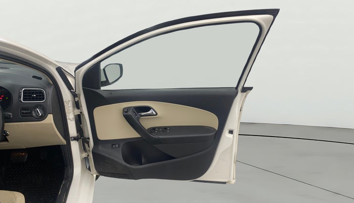 2017 Skoda Rapid STYLE 1.5 TDI AT, Diesel, Automatic, 1,12,847 km, RHS Front Door