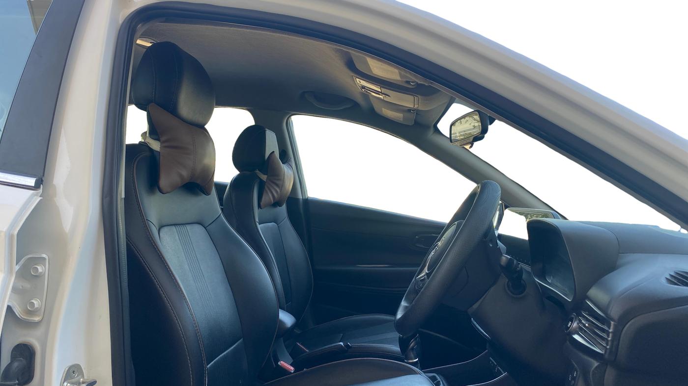 2021 Hyundai NEW I20 Asta 1.0 GDI Turbo IMT, Petrol, Manual, 40,305 km, Right Side Front Door Cabin