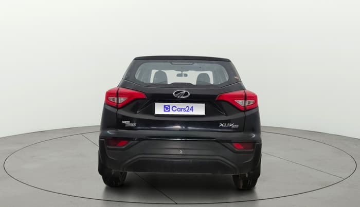 2022 Mahindra XUV300 W4 1.2 PETROL, Petrol, Manual, 1,07,747 km, Back/Rear