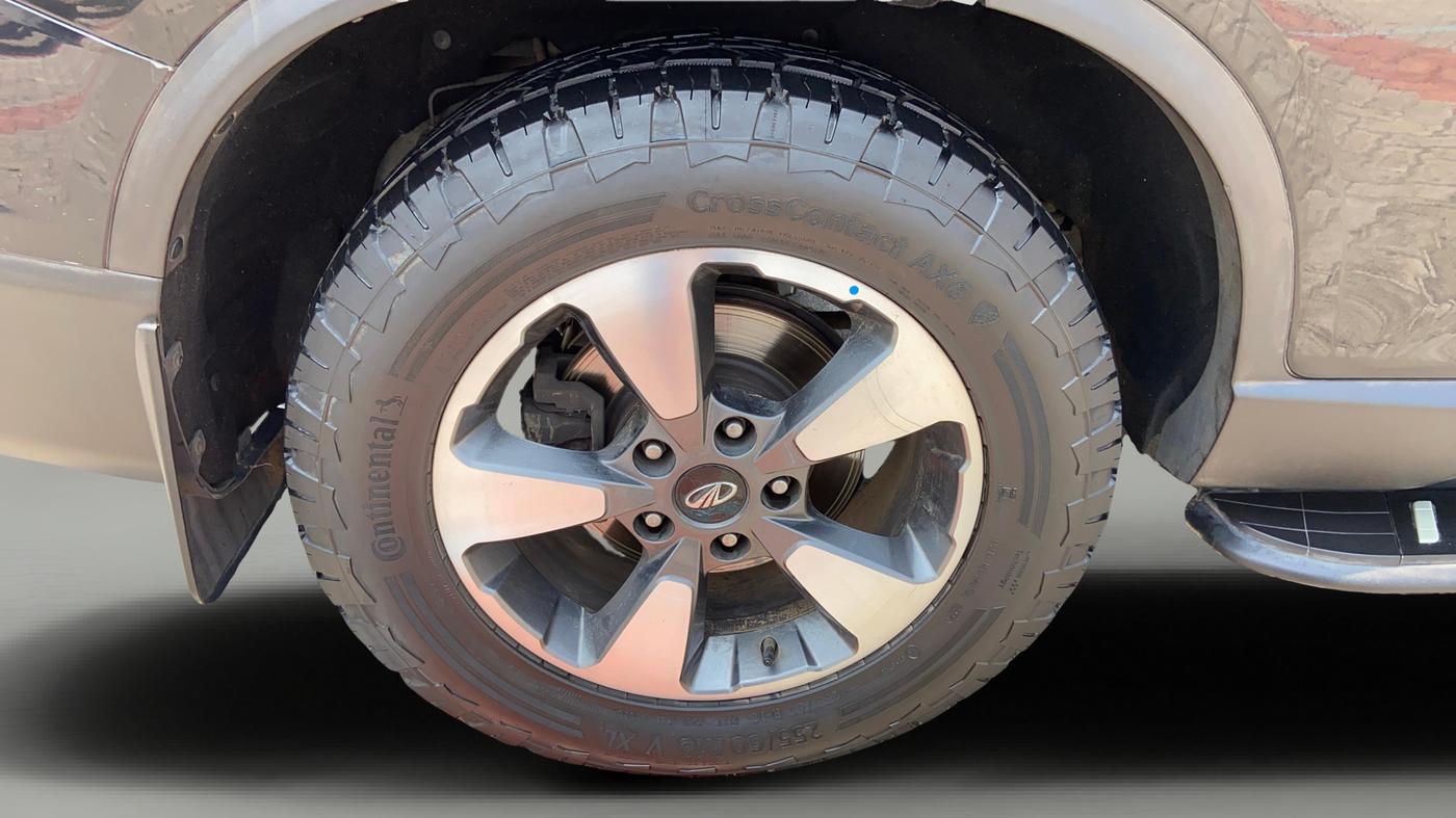 2019 Mahindra ALTURAS G4 4WD AT, Diesel, Automatic, 1,43,089 km, Right Rear Wheel