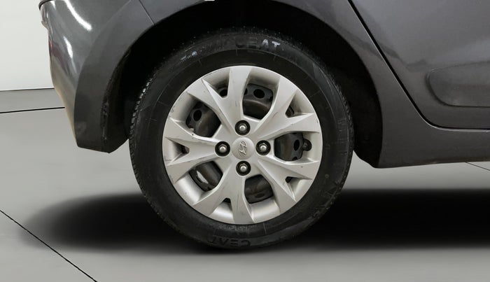 2016 Hyundai Grand i10 MAGNA 1.2 KAPPA VTVT, CNG, Manual, 67,135 km, Right Rear Wheel