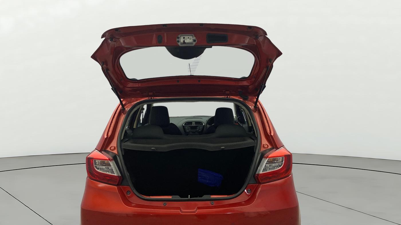 2018 Tata Tiago XZ PETROL, Petrol, Manual, 33,851 km, Boot Door Open