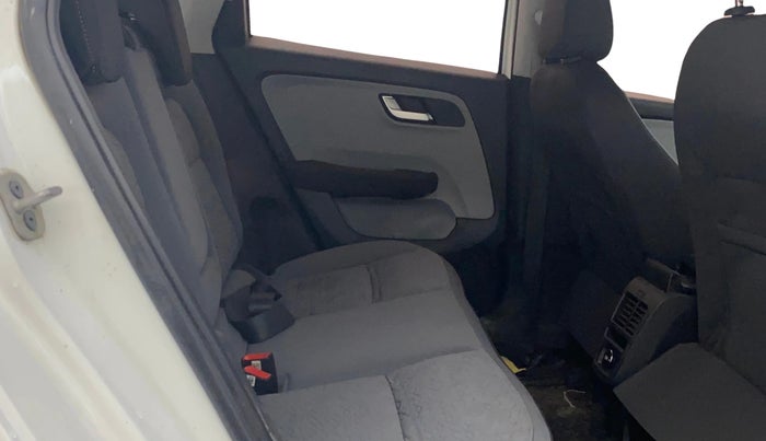 2020 Tata ALTROZ XZ PETROL, Petrol, Manual, 33,536 km, Right Side Rear Door Cabin